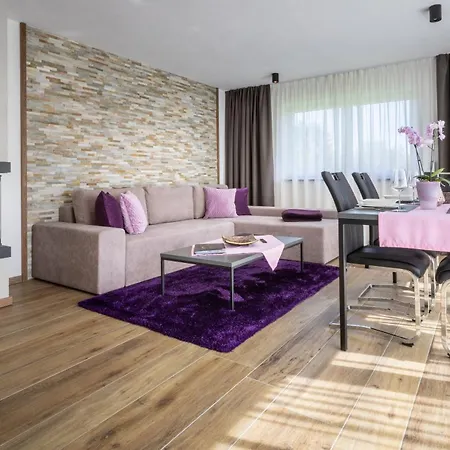 For Moments & Apartment