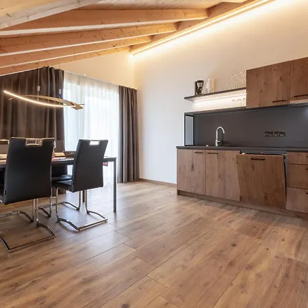 Apartment For Moments & *