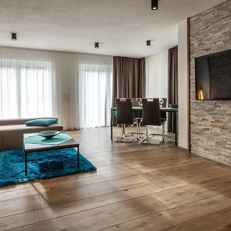 For Moments & Apartment