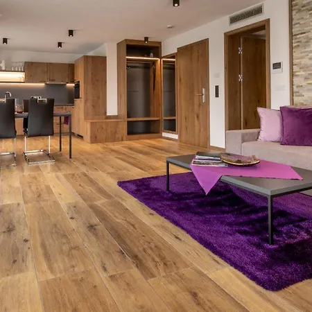 For Moments & Apartment