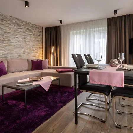 For Moments & Apartment